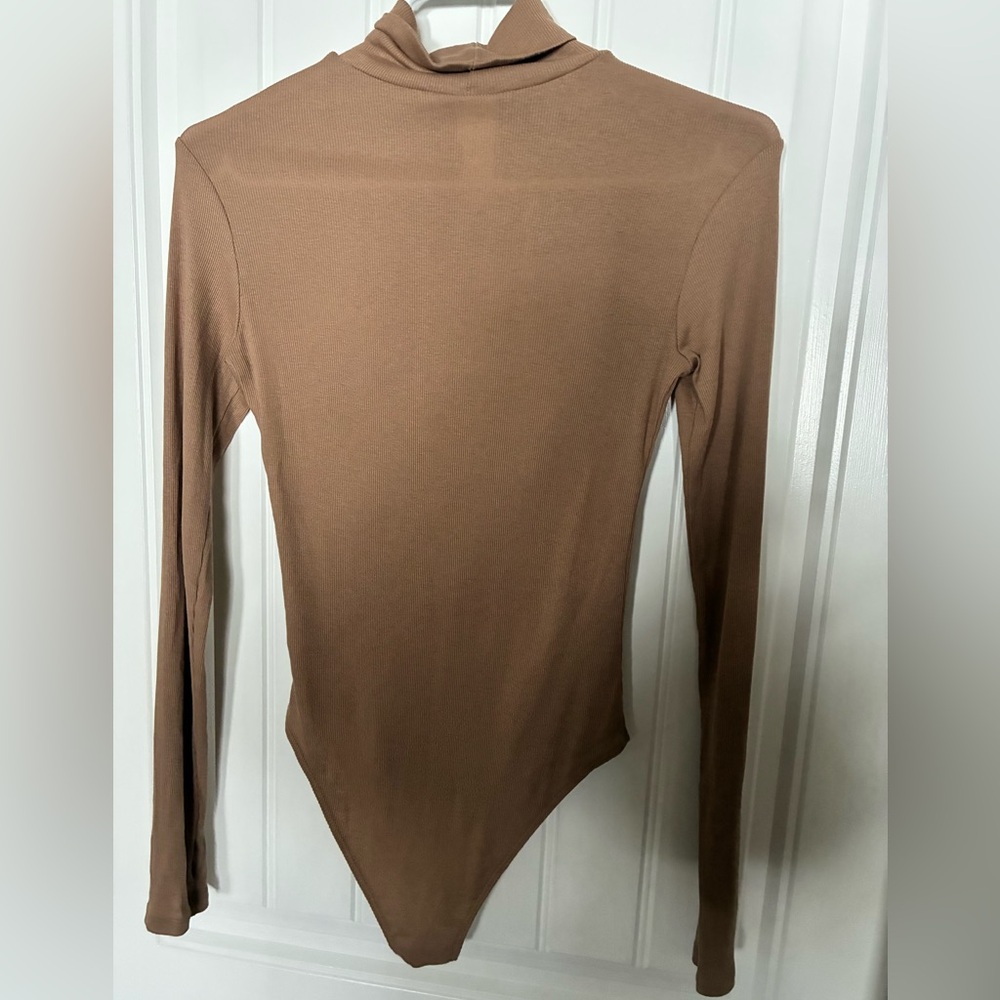 H&M Taupe Ribbed Bodysuit - Picture 2 of 3